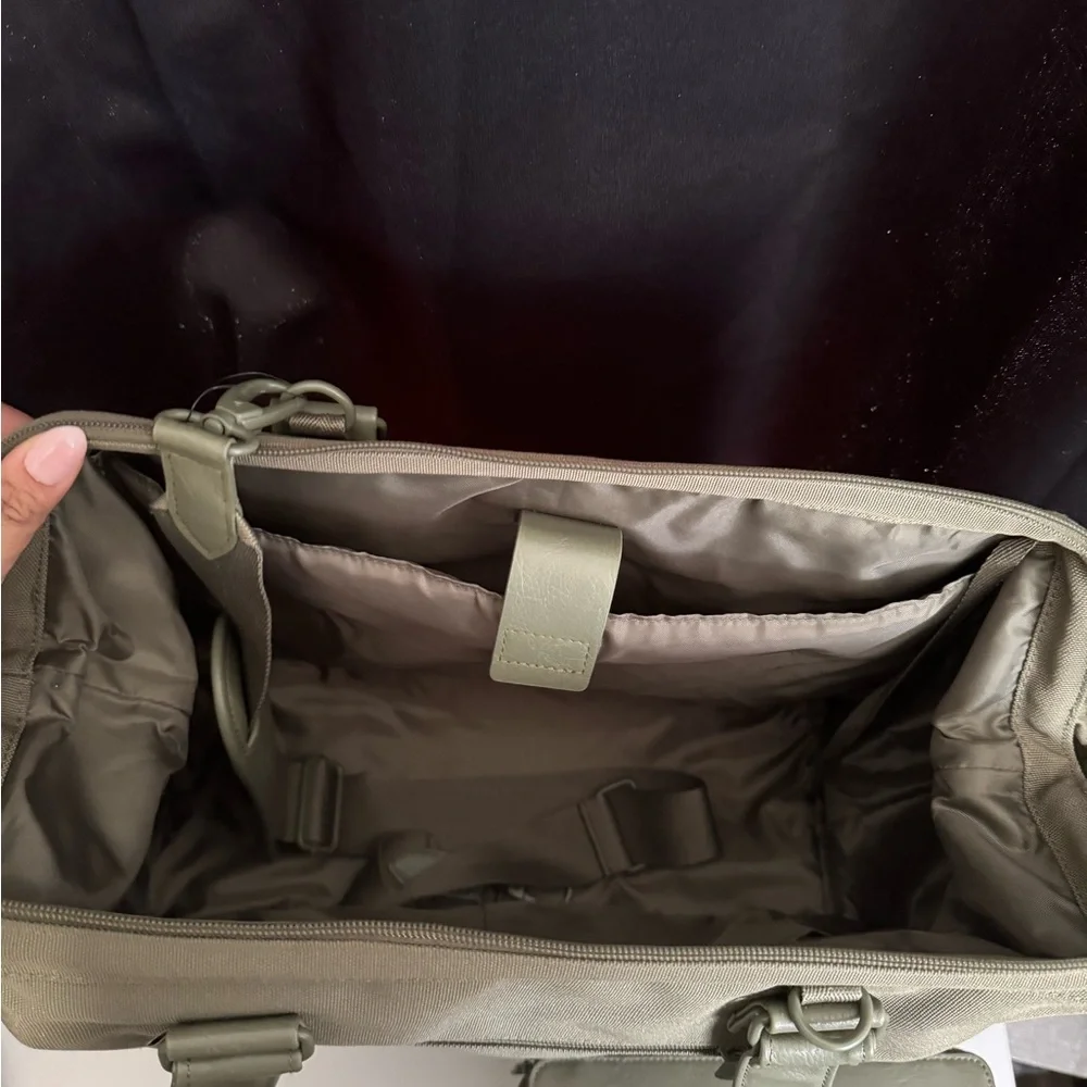 Beis mini weekender and cosmetic case - Picture 3 of 7